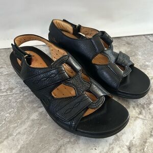 Clarks Unstructured Black Leather Sandals Adjustable Straps Size 8.5